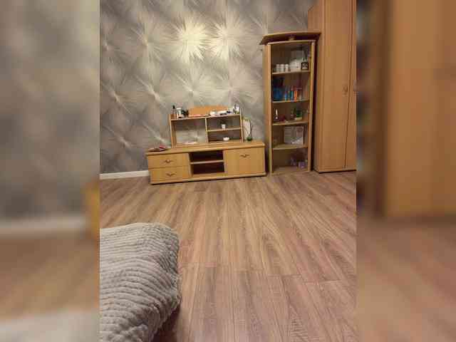 online nude chatroom Milana40