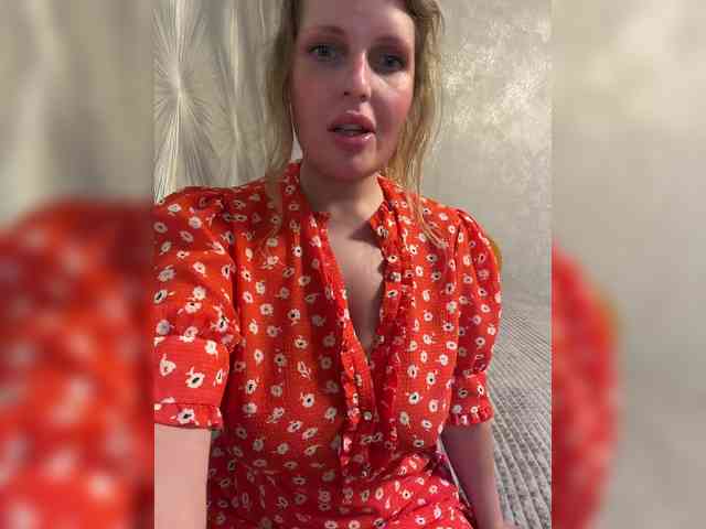 Модель: Mila_sisi