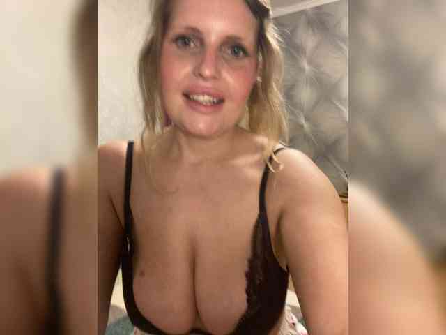 Mila_sisi webcam