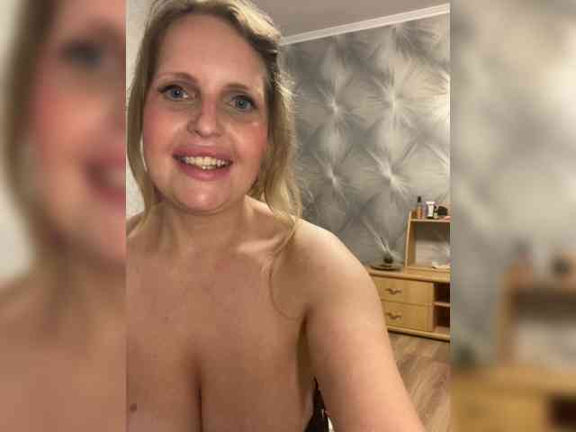Mila_sisi webcam