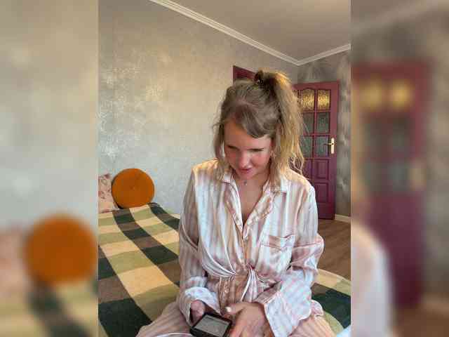 Mila_sisi webcam