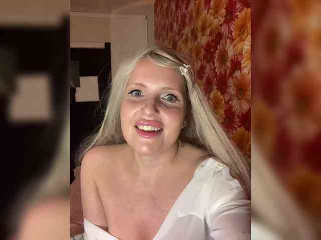 Ce modèle est en direct maintenant. Milana40