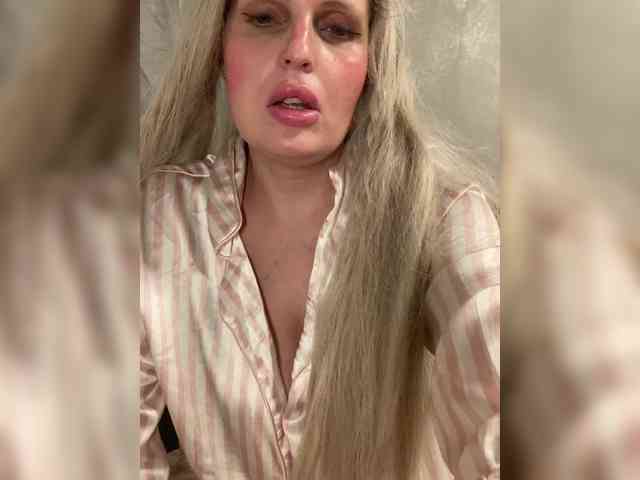 Mila_sisi webcam