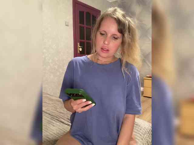 Mila_sisi webcam