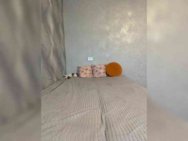 Mila_sisi webcam