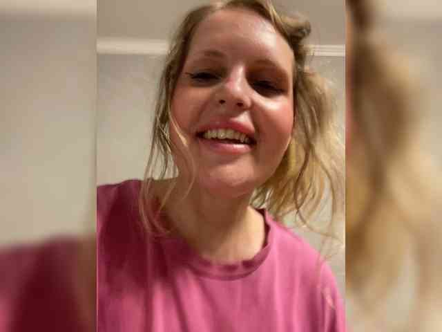Mila_sisi webcam
