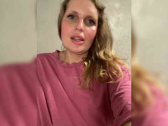 Mila_sisi webcam
