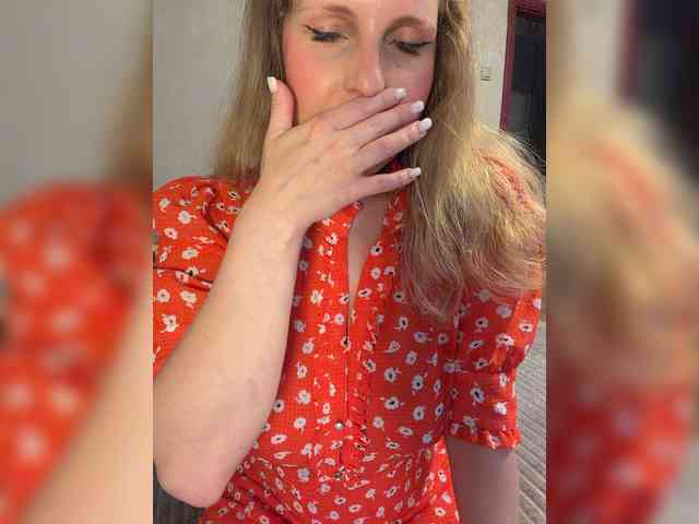 Mila_sisi webcam