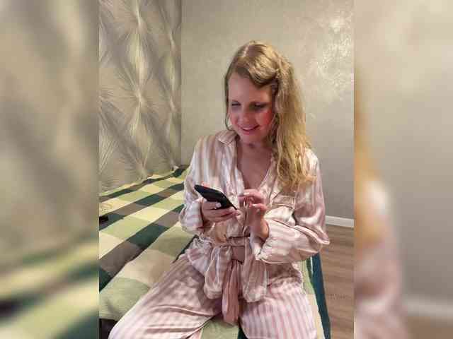 Mila_sisi webcam