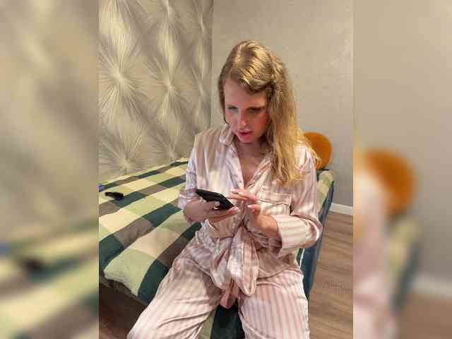 Mila_sisi webcam