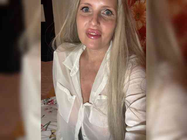 Dieses Model ist jetzt live. Milana40