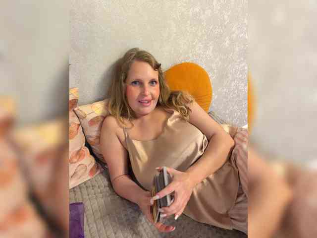 Mila_sisi webcam