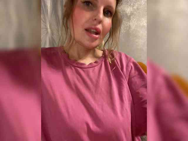 Mila_sisi webcam