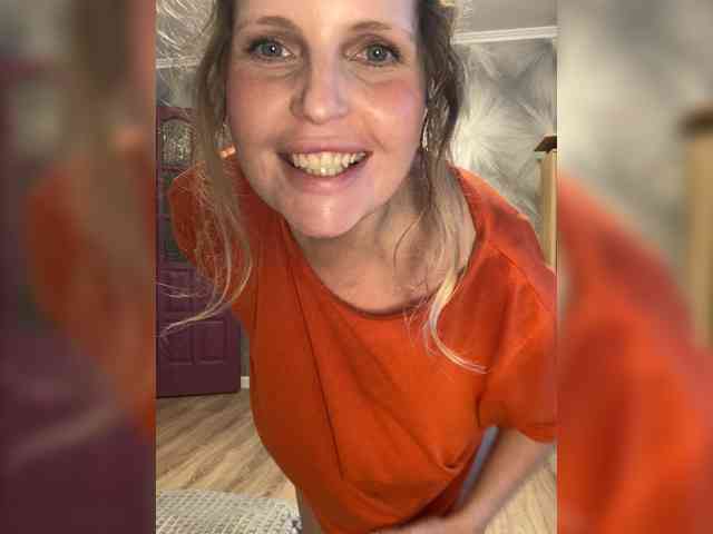 Mila_sisi webcam