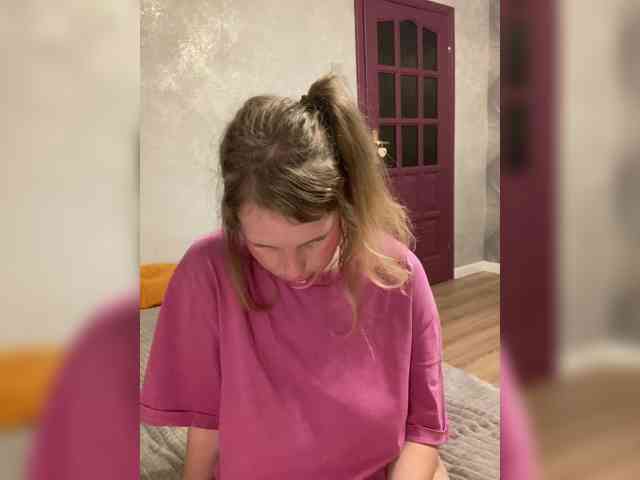 Mila_sisi webcam