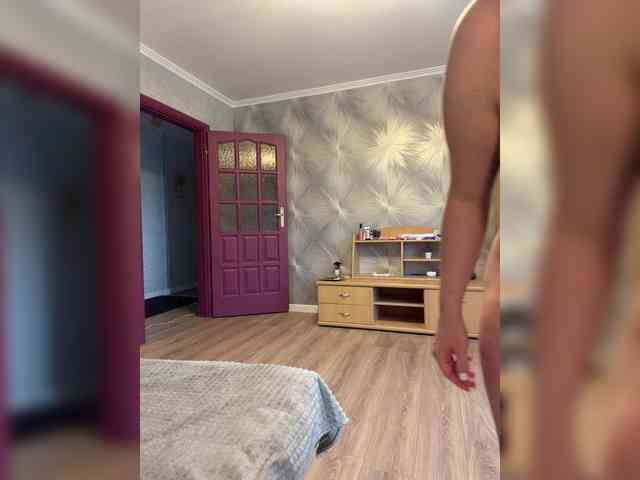 Mila_sisi webcam