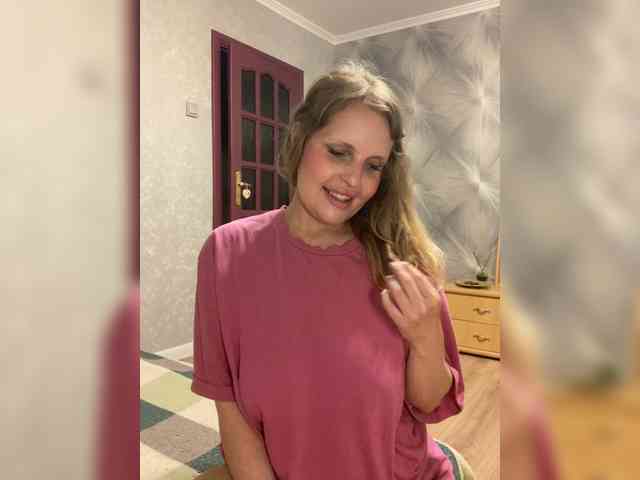 Mila_sisi webcam