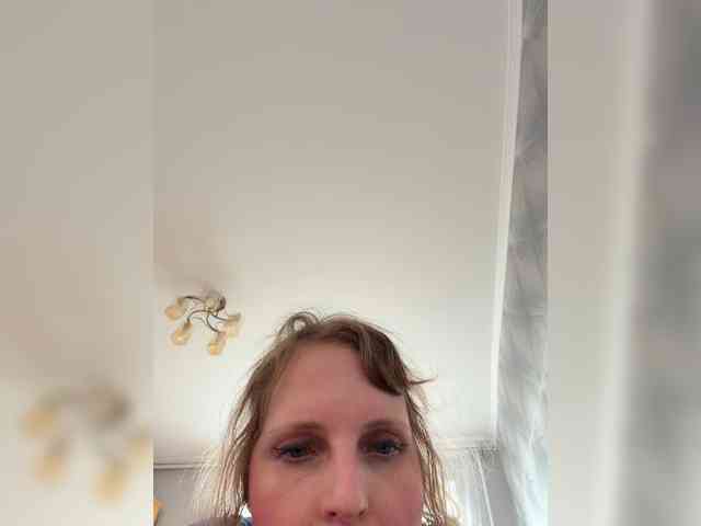 Milana40 Live Webcam on BongaCams