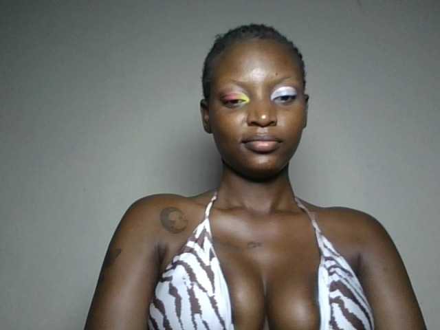 Sweetcammie live cam on BongaCams