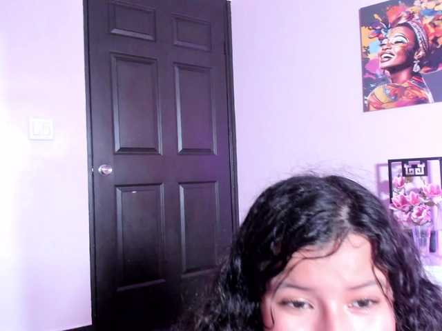Tulipxo live webcam show