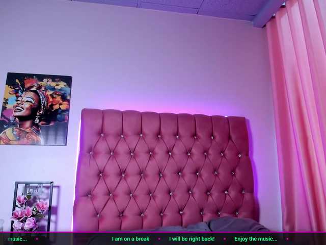Tulipxo live cam on BongaCams