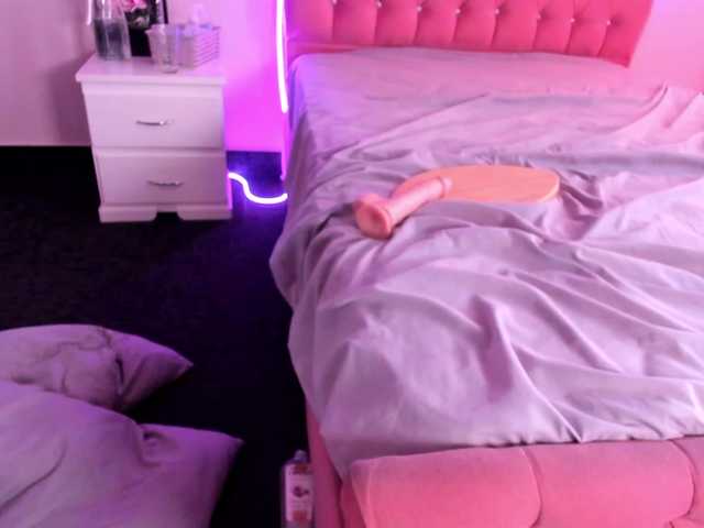 le modèle Tulipxo est en webcam porno dans un show sur le site bongacams, il possède les tags suivants: Latino/Hispanic,Brunette,Trimmed