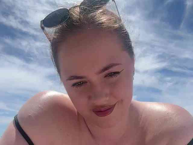 RussianBunnyGirl webcam