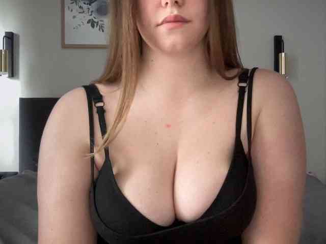 RussianBunnyGirl webcam