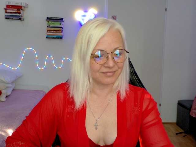 LinsyKim Live Cam on BongaCams