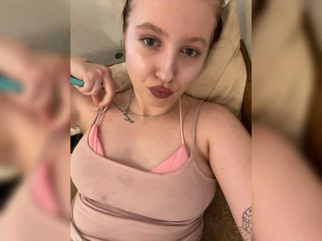 Sofic1's BongaCams show and profile