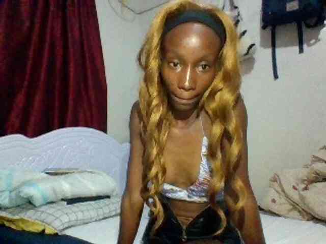 Prettylittlemissy webcam