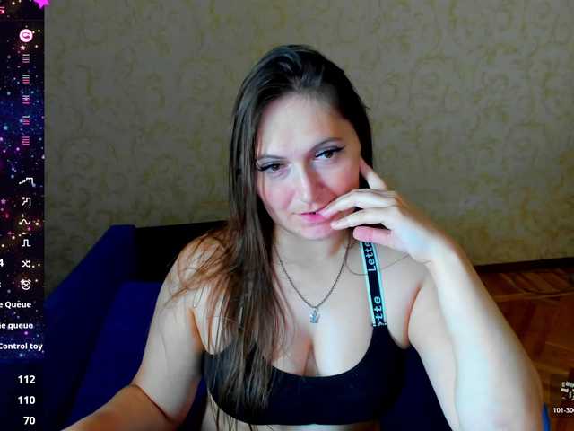 IzzabellaLove live cam preview