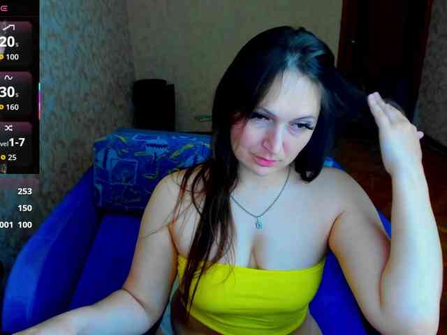 IzzabellaLove webcam