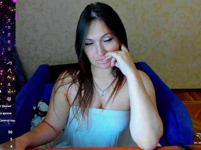 IzzabellaLove webcam