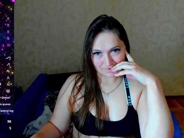 IzzabellaLove webcam