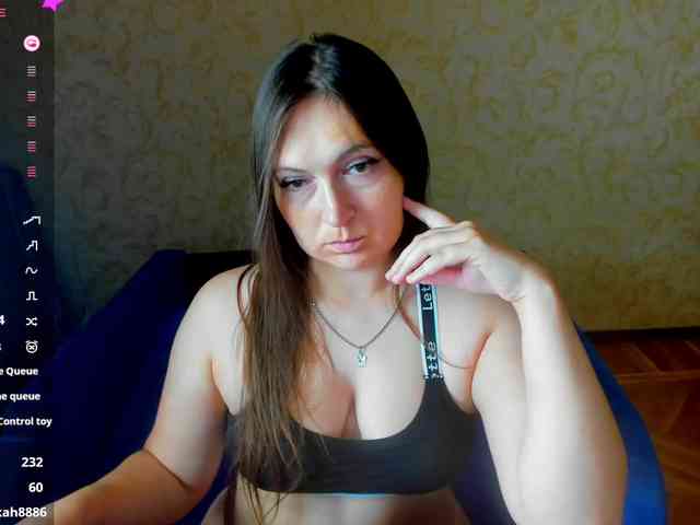 IzzabellaLove webcam