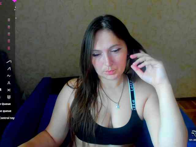 IzzabellaLove webcam