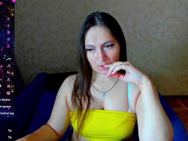 IzzabellaLove webcam
