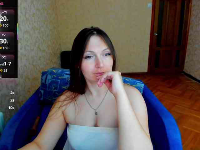 IzzabellaLove webcam