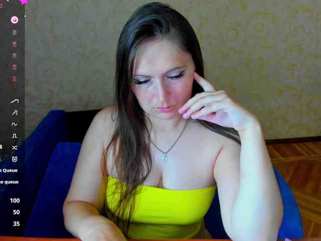 IzzabellaLove webcam