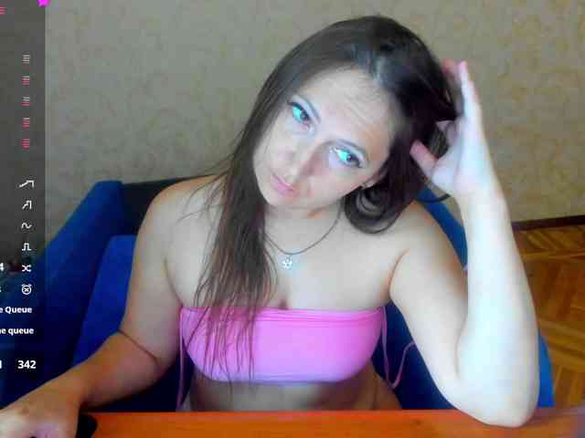 IzzabellaLove webcam