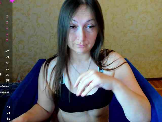 IzzabellaLove webcam