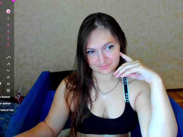 IzzabellaLove webcam