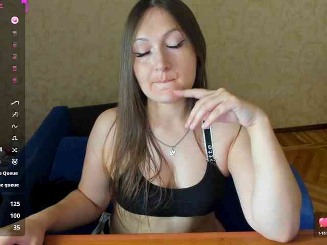 IzzabellaLove webcam