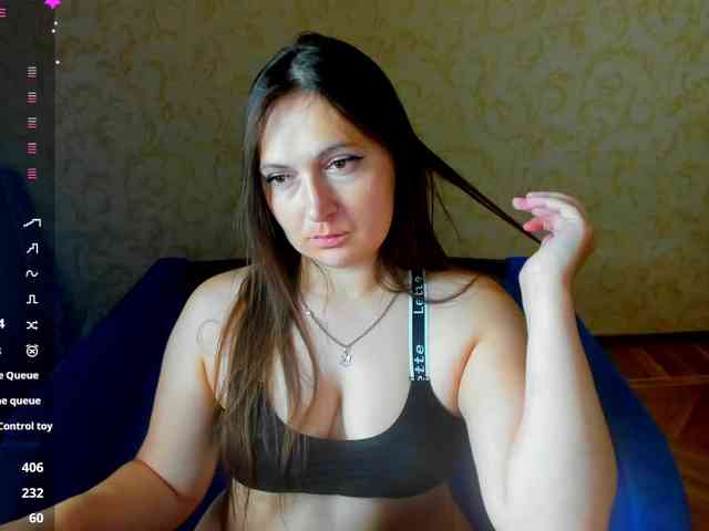 IzzabellaLove webcam