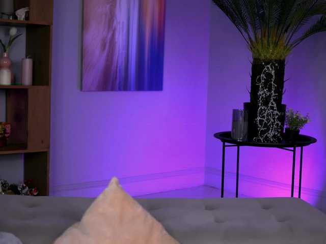 HypnoEyess live cam