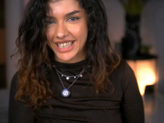 HypnoEyess live cam on BongaCams