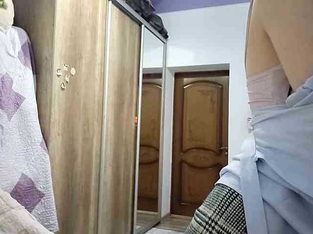 Model: OnitaBreeland