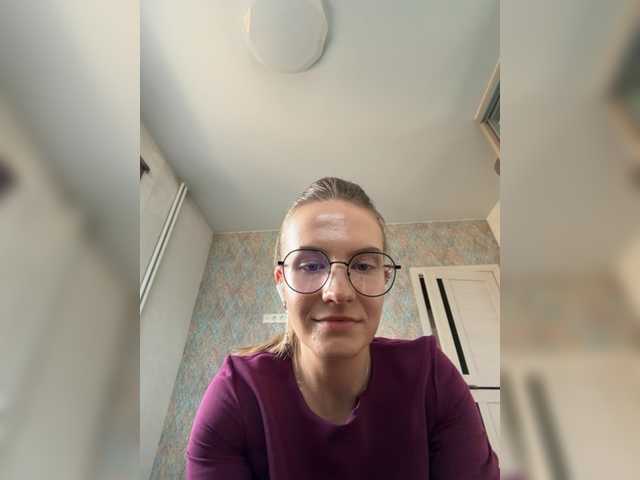 видео HelenMilky