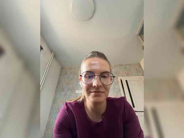 AlexandraPikolinya webcam